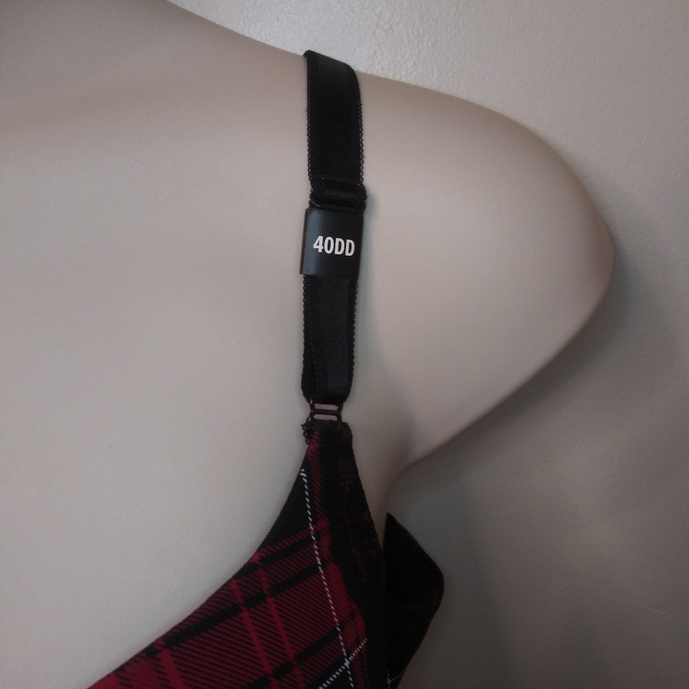 Torrid Curve Goth/Punk Red Black Plaid Lace Trimmed Push-Up Plunge Bra Size 40DD - Picture 3 of 9